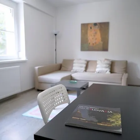 Apartment Cozy Apt Near Citycenter W Great Public Transport *