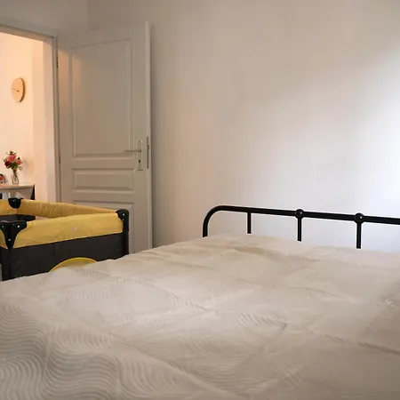 Cozy 2-room Apt, Parking Nearby * Pozsony
