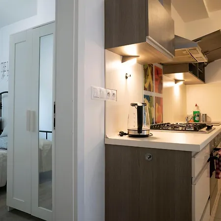 Cozy 2-room Apt, Parking Nearby Apartman Pozsony
